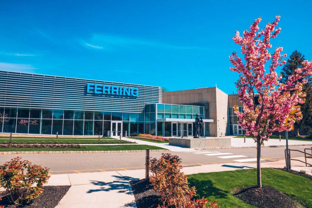Life Sciences & Pharma Manufacturing